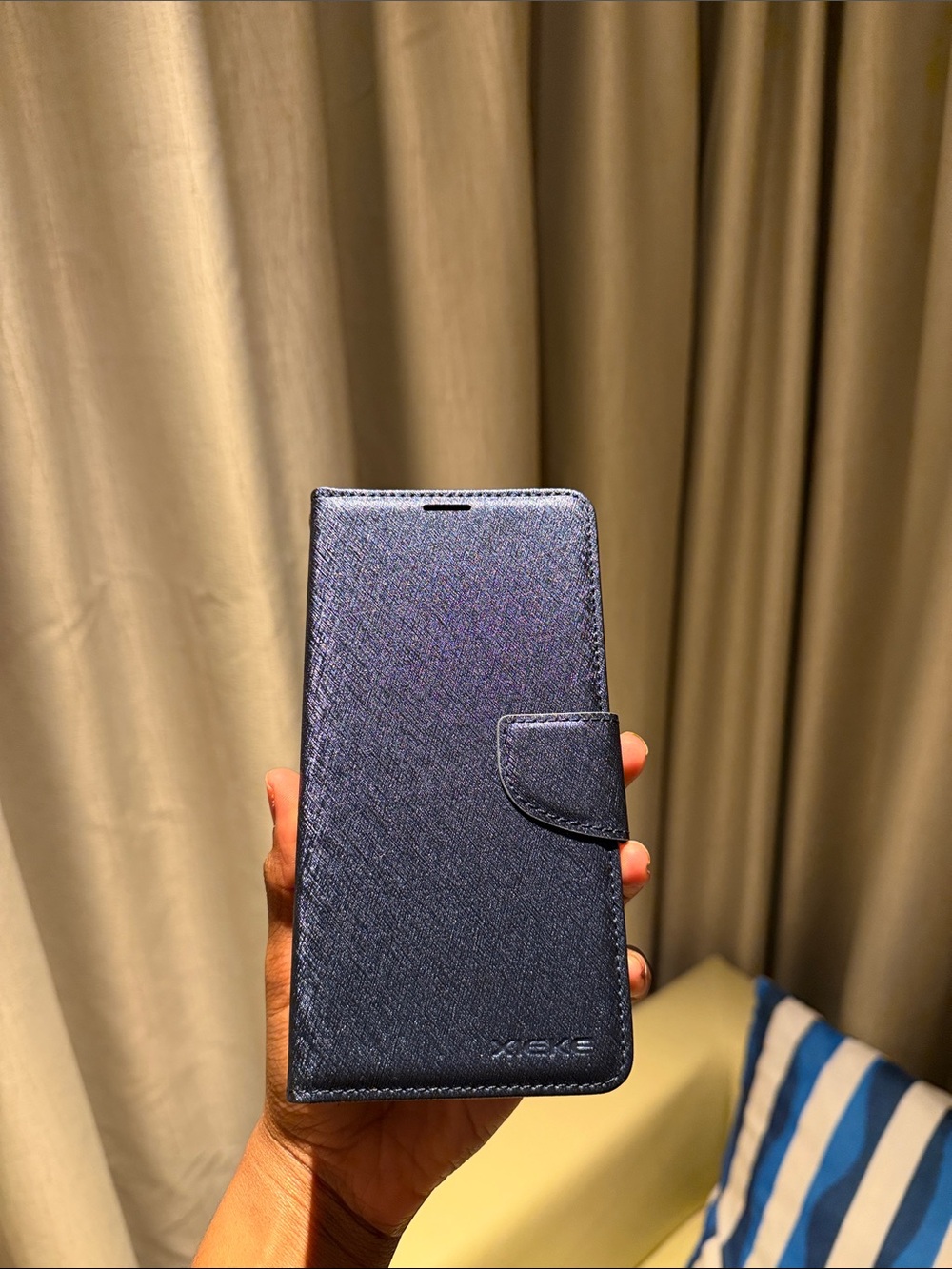 iPhone 17 pro max. Navy Blue Wallet Phone Case - Magnetic Flip Cover